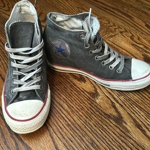 Distressed Converse Wedges women’s size 9! Super rare!